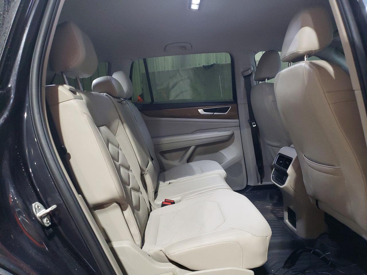 2024 VOLKSWAGEN ATLAS SE photo 31