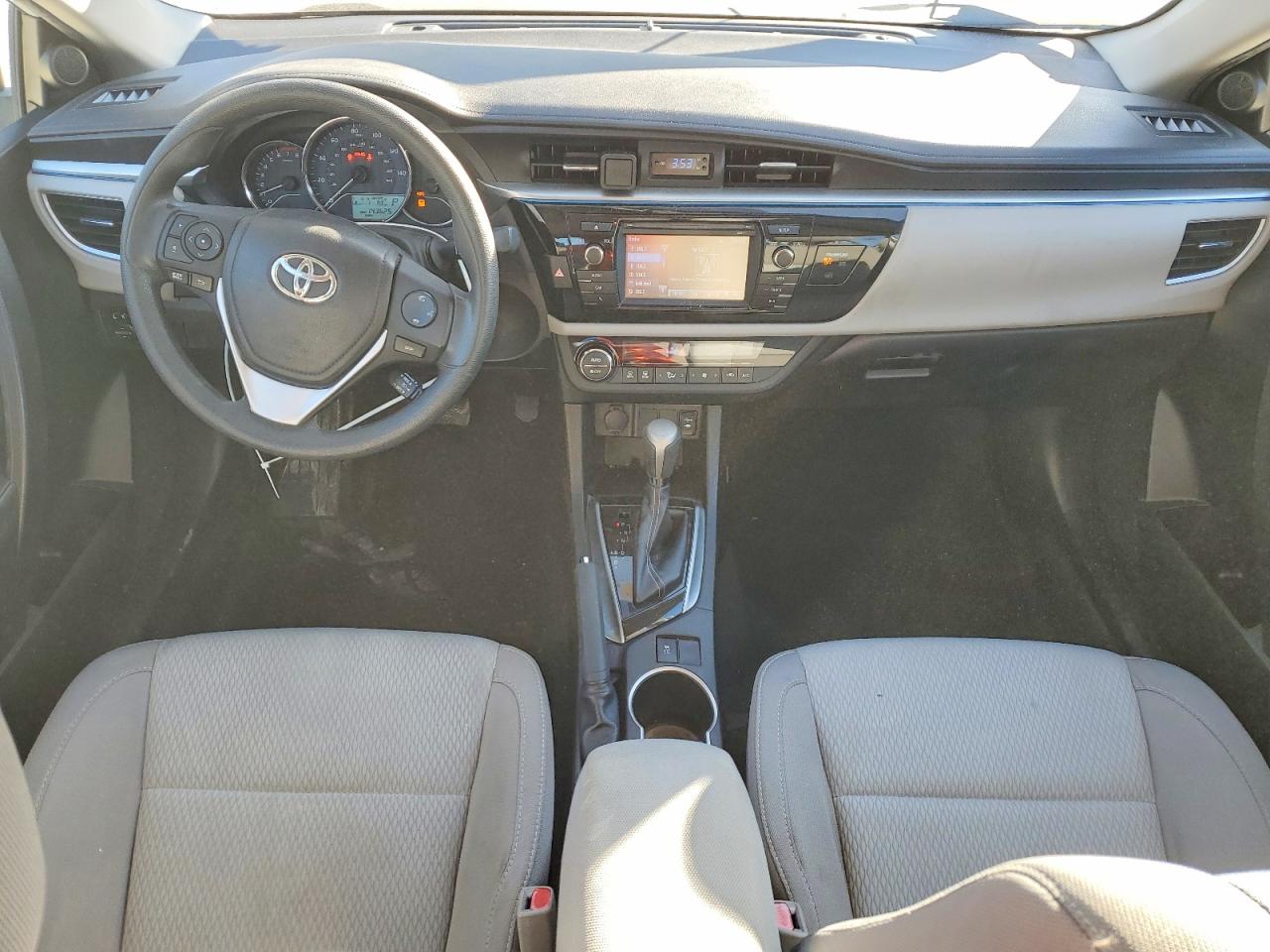 2016 TOYOTA COROLLA L photo 8