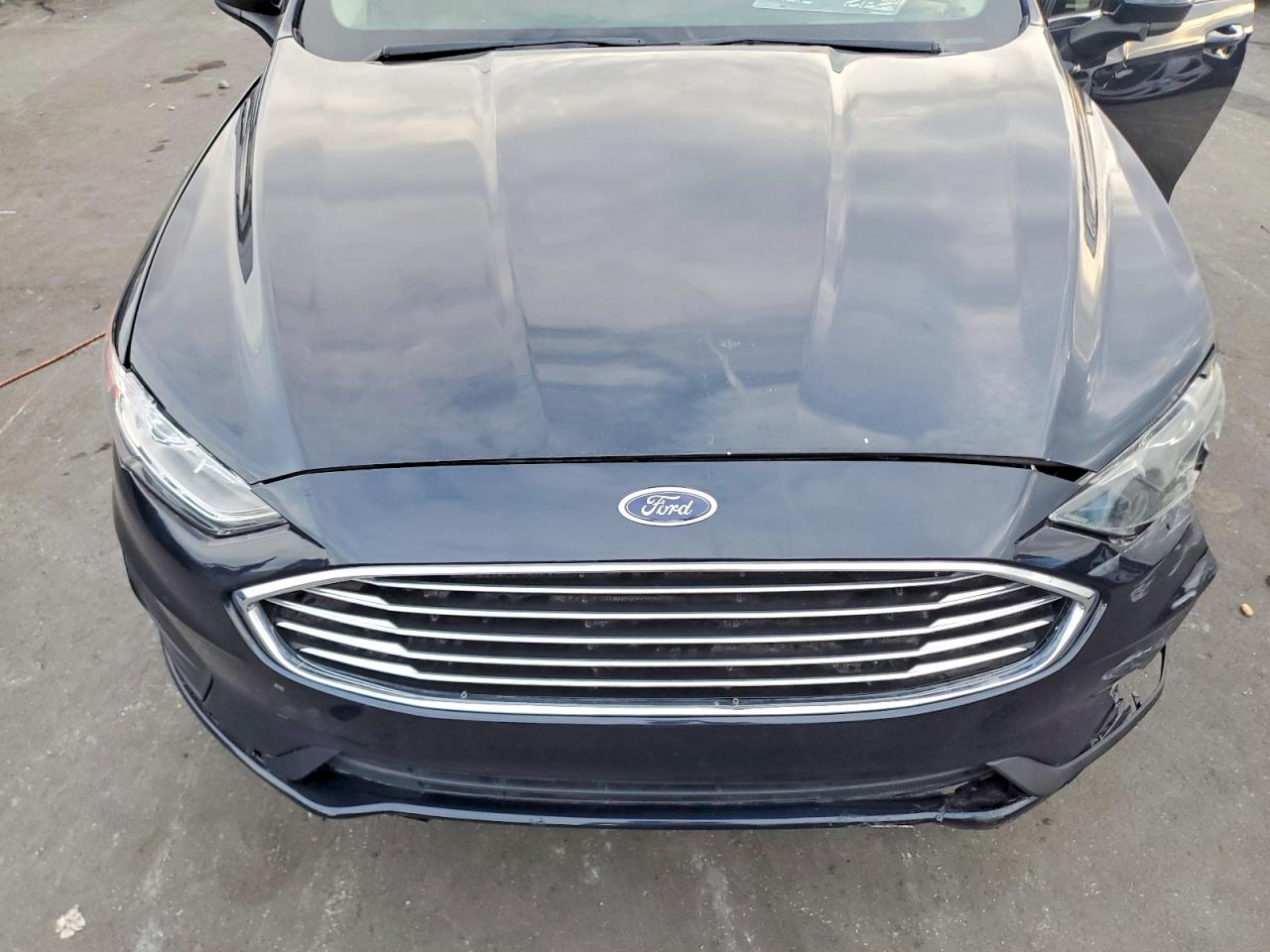 2020 FORD FUSION SE photo 11