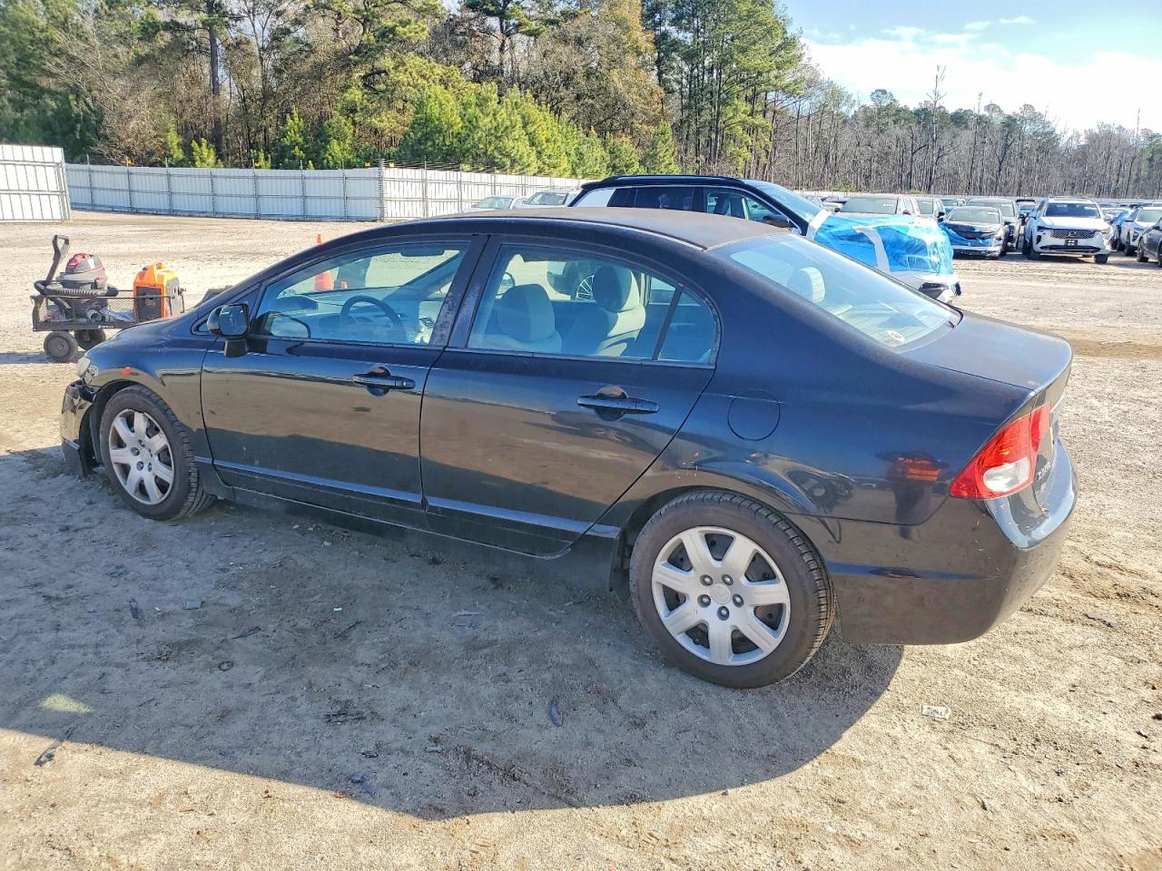 2010 HONDA CIVIC LX photo 2
