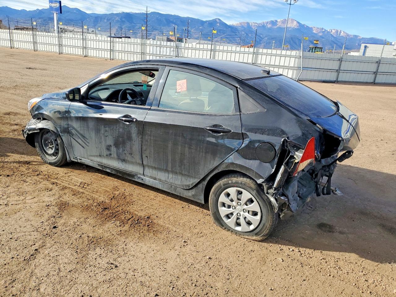 2017 HYUNDAI ACCENT SE photo 3
