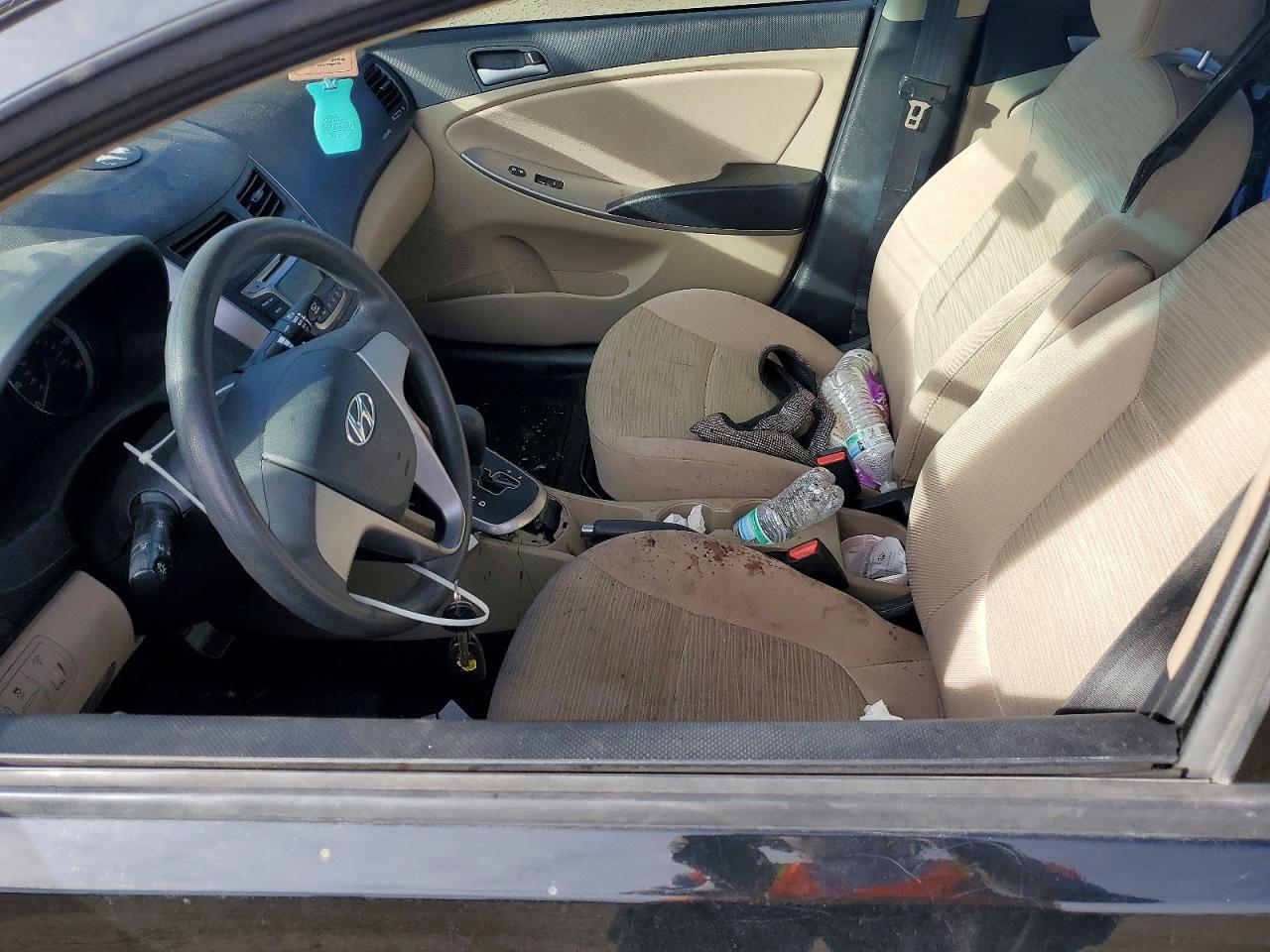 2017 HYUNDAI ACCENT SE photo 13