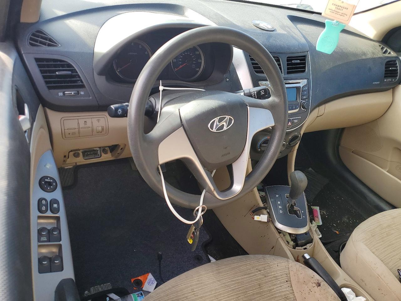 2017 HYUNDAI ACCENT SE photo 15