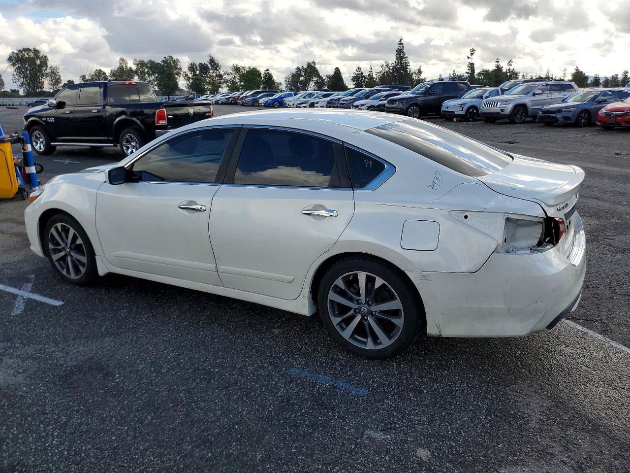 2016 NISSAN ALTIMA 2.5 photo 2