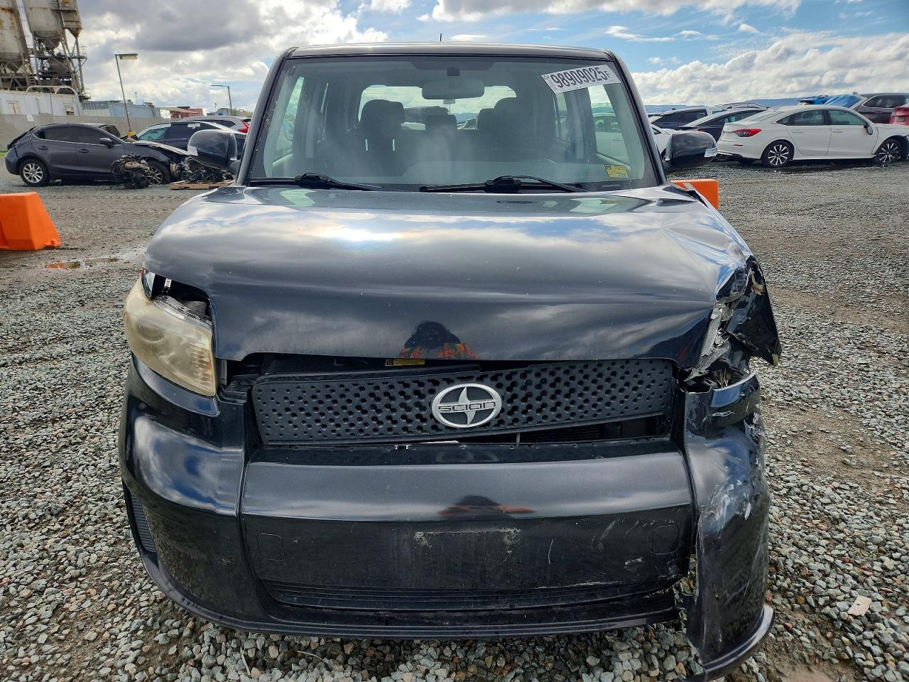 2010 TOYOTA SCION XB photo 5