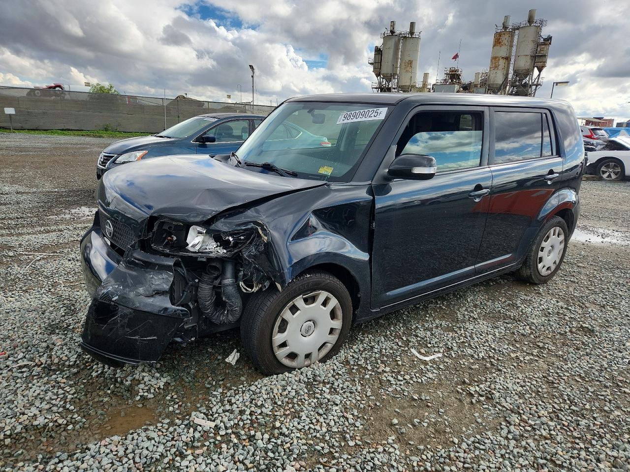 2010 TOYOTA SCION