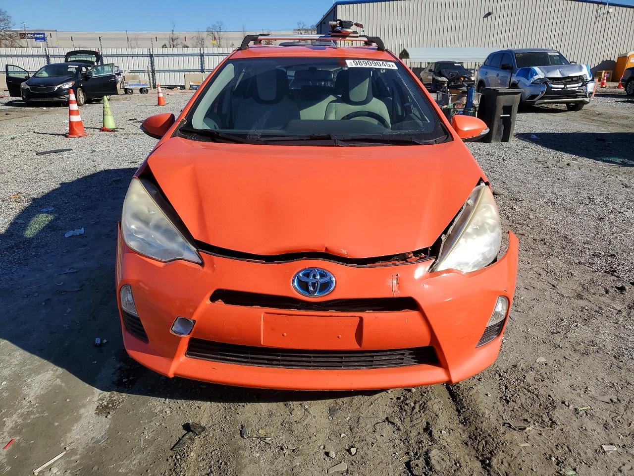 2013 TOYOTA PRIUS C photo 5