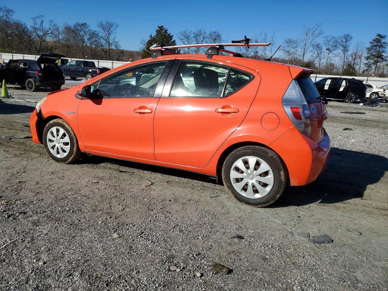 2013 TOYOTA PRIUS C photo 2