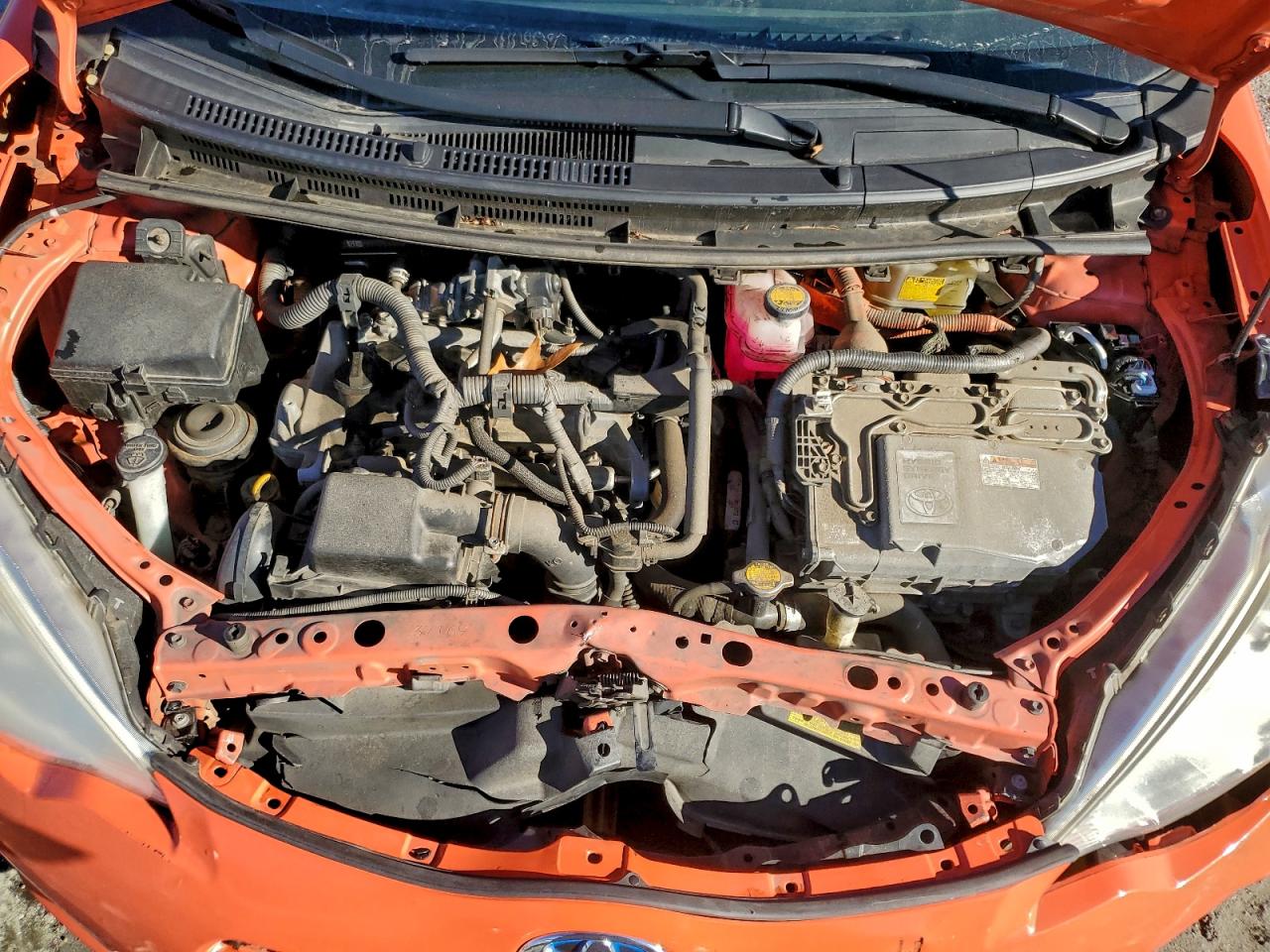 2013 TOYOTA PRIUS C photo 11