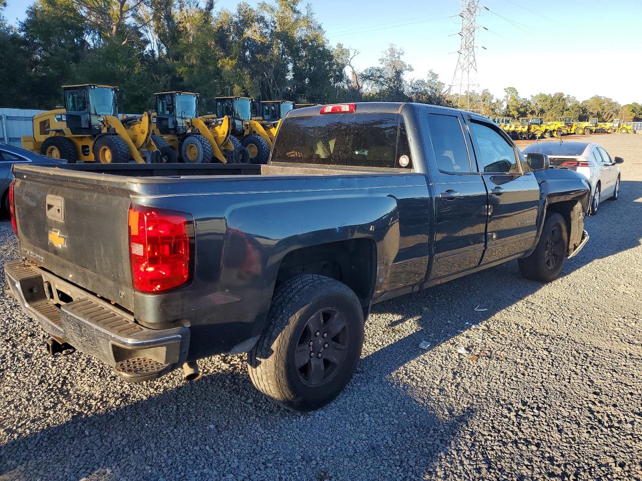 2018 CHEVROLET SILVERADO C1500 LT photo 5