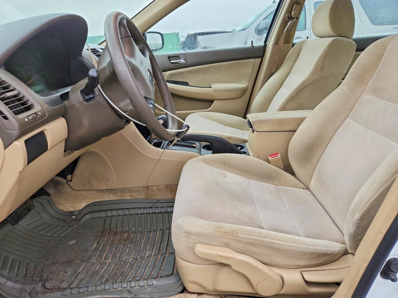 2003 HONDA ACCORD LX photo 7