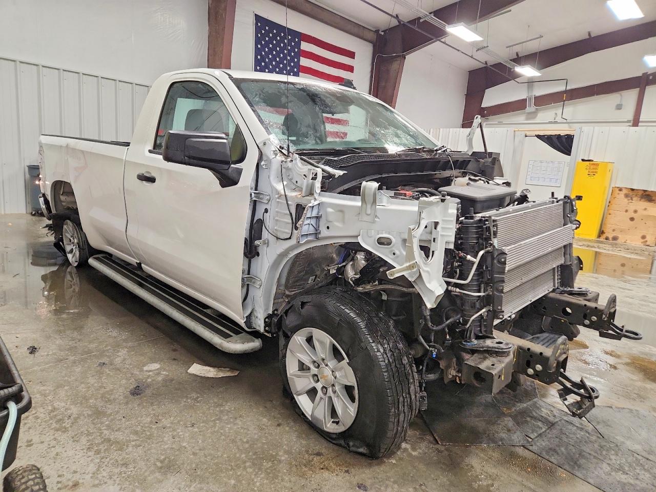 2024 CHEVROLET SILVERADO C1500 photo 4