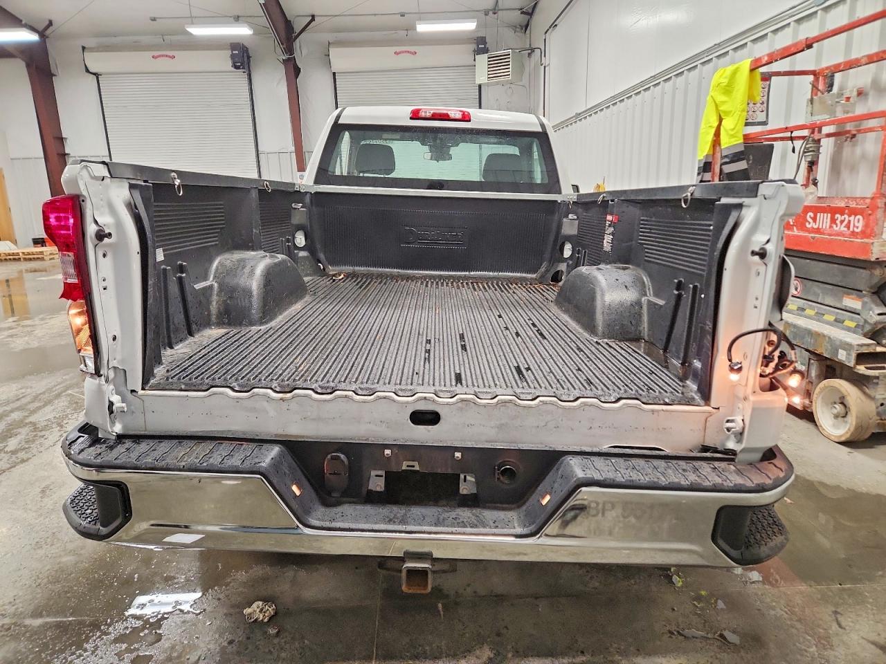 2024 CHEVROLET SILVERADO C1500 photo 6