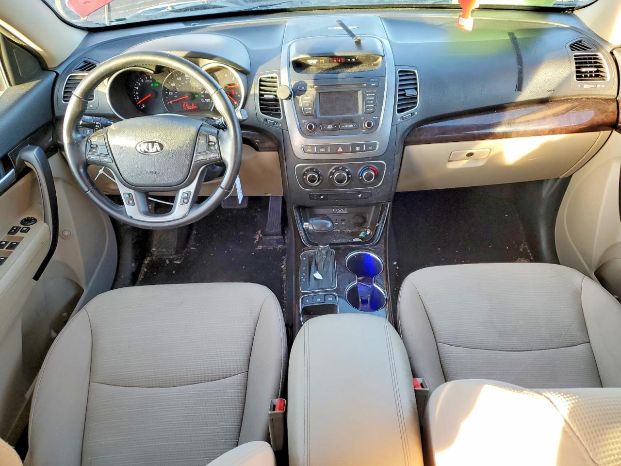 2015 KIA SORENTO LX photo 8