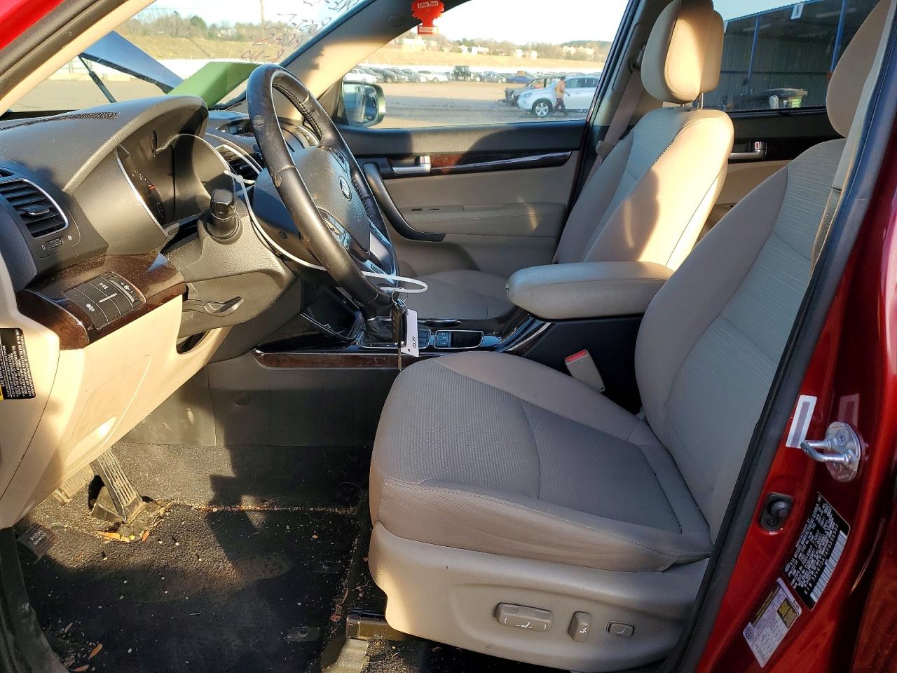 2015 KIA SORENTO LX photo 7