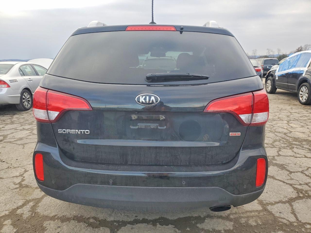 2015 KIA SORENTO LX photo 16