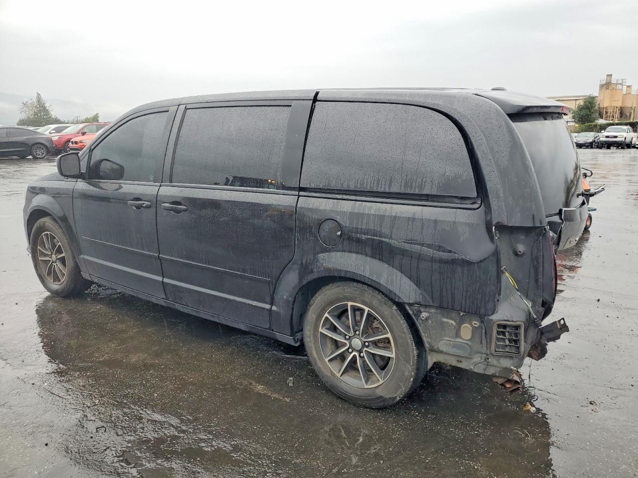 2015 DODGE GRAND CARAVAN SE photo 3