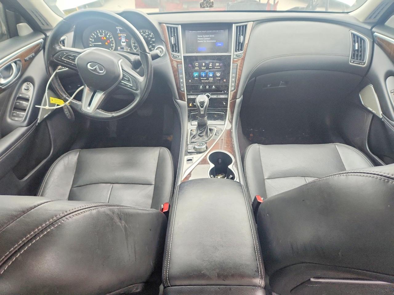 2018 INFINITI Q50 LUXE photo 8