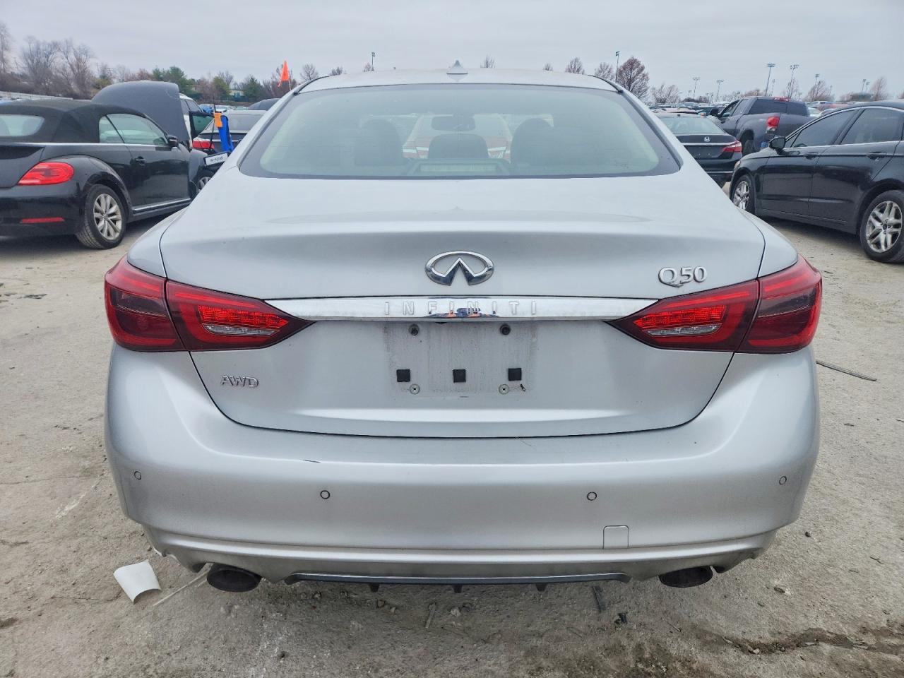 2018 INFINITI Q50 LUXE photo 6