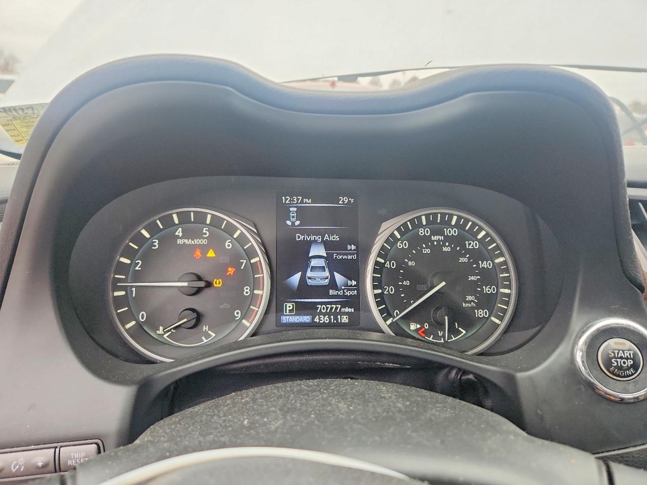 2018 INFINITI Q50 LUXE photo 9