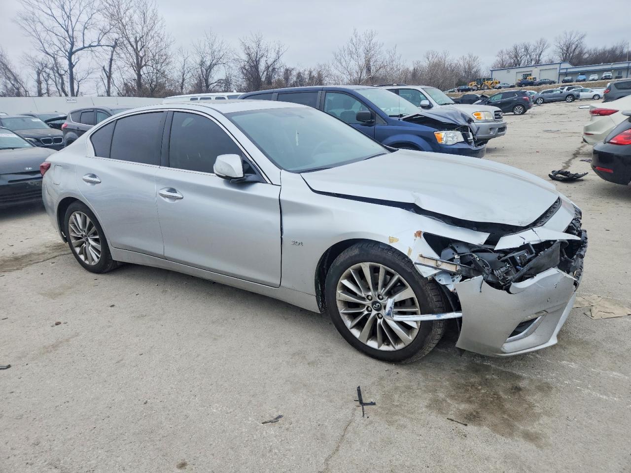 2018 INFINITI Q50 LUXE photo 4