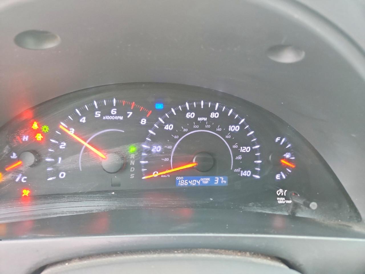 2010 TOYOTA CAMRY photo 25