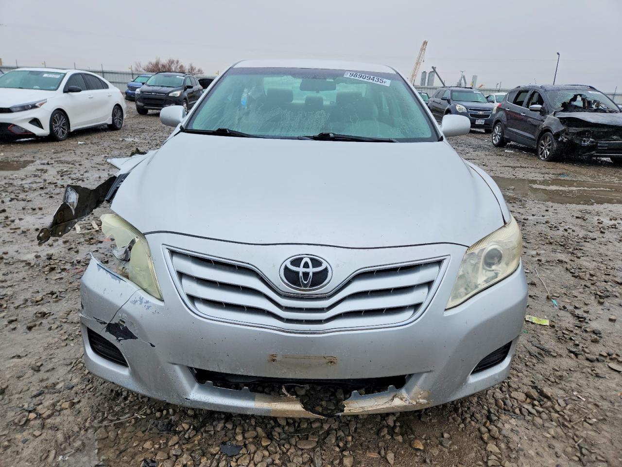 2010 TOYOTA CAMRY photo 13