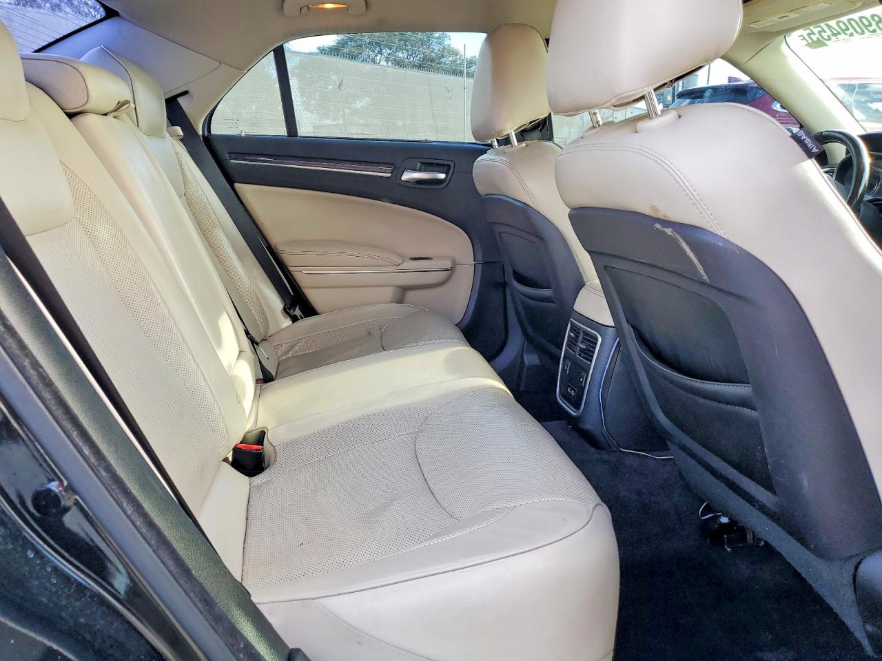 2018 CHRYSLER 300 LIMITED photo 10