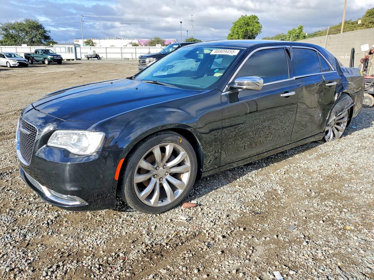 2018 CHRYSLER 300