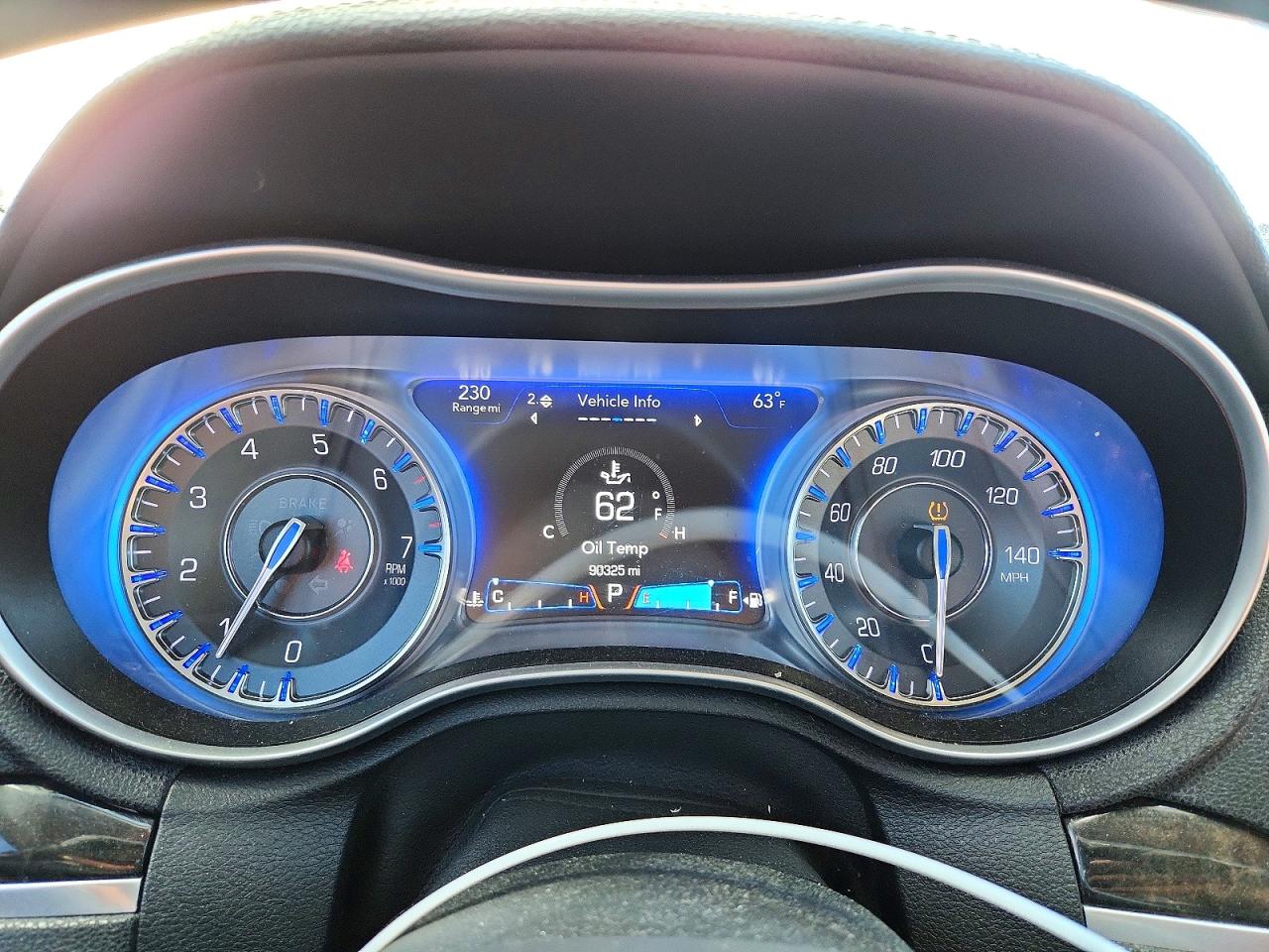 2018 CHRYSLER 300 LIMITED photo 9