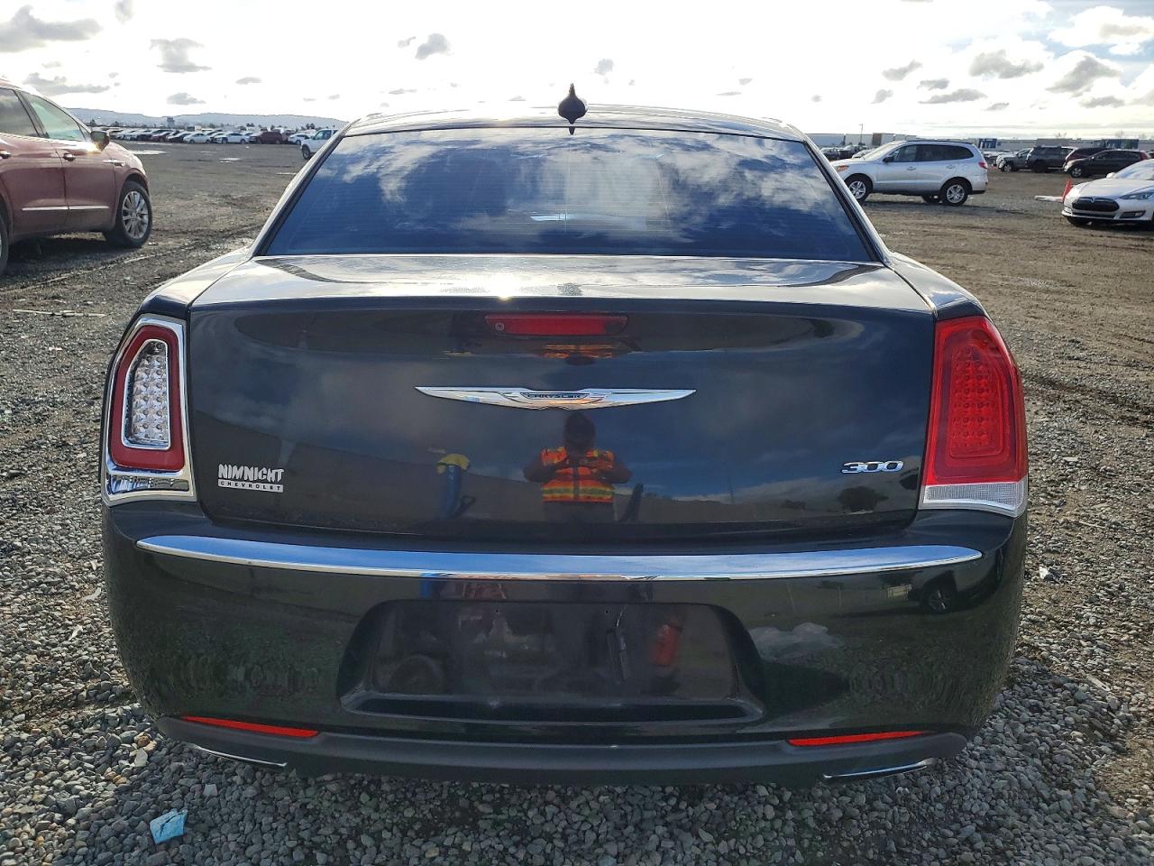 2018 CHRYSLER 300 LIMITED photo 6
