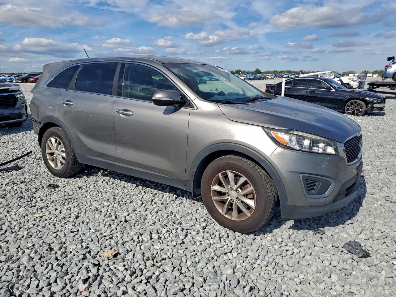 2016 KIA SORENTO LX photo 4