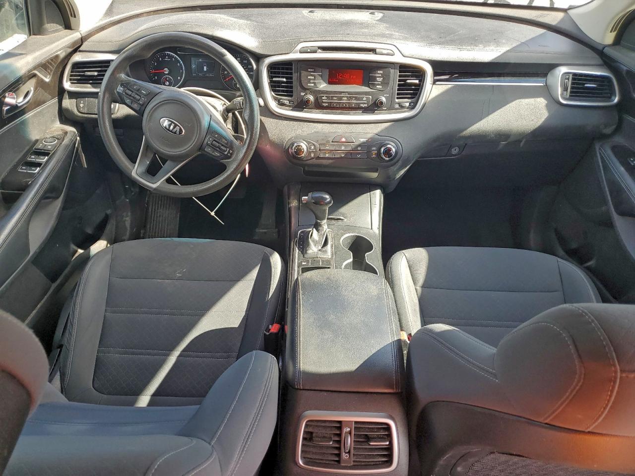 2016 KIA SORENTO LX photo 8