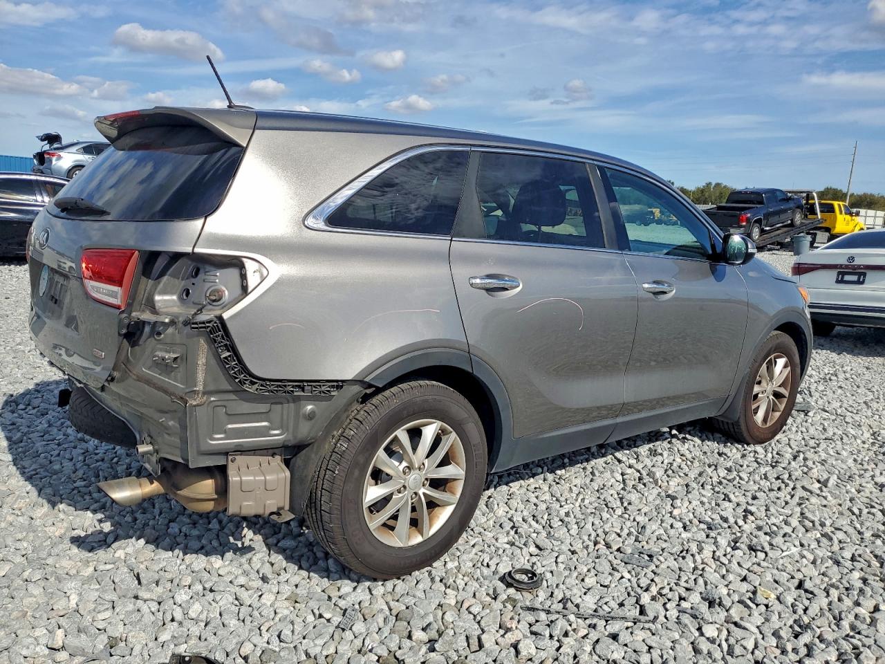 2016 KIA SORENTO LX photo 3