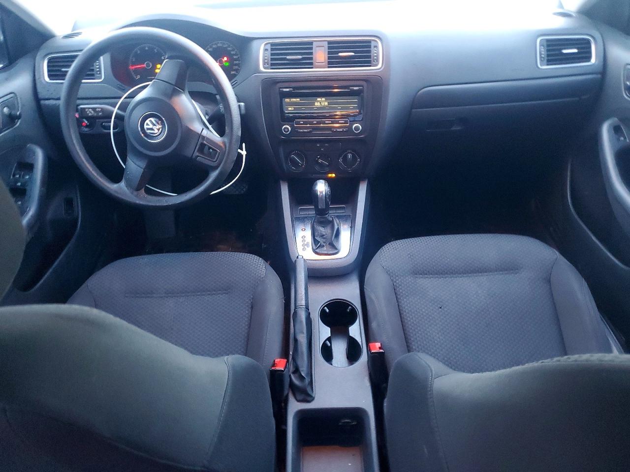 2012 VOLKSWAGEN JETTA BASE photo 8