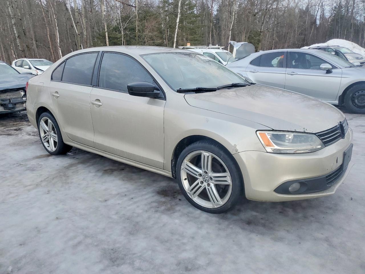 2012 VOLKSWAGEN JETTA BASE photo 4