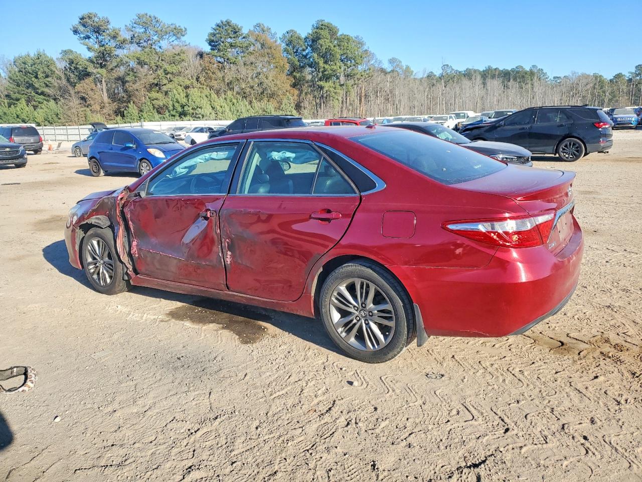 2017 TOYOTA CAMRY LE photo 4