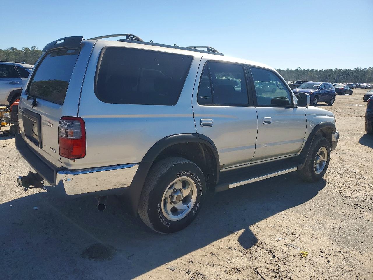 2000 TOYOTA 4RUNNER SR5 photo 3