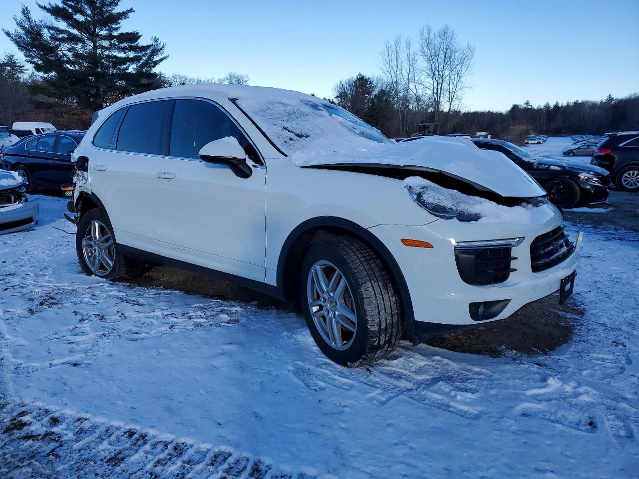 2016 PORSCHE CAYENNE photo 4