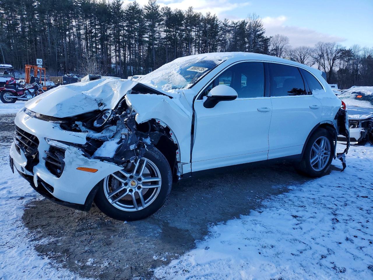 2016 PORSCHE CAYENNE
