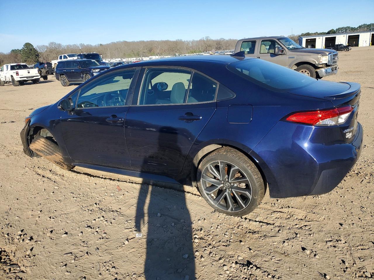 2020 TOYOTA COROLLA SE photo 2