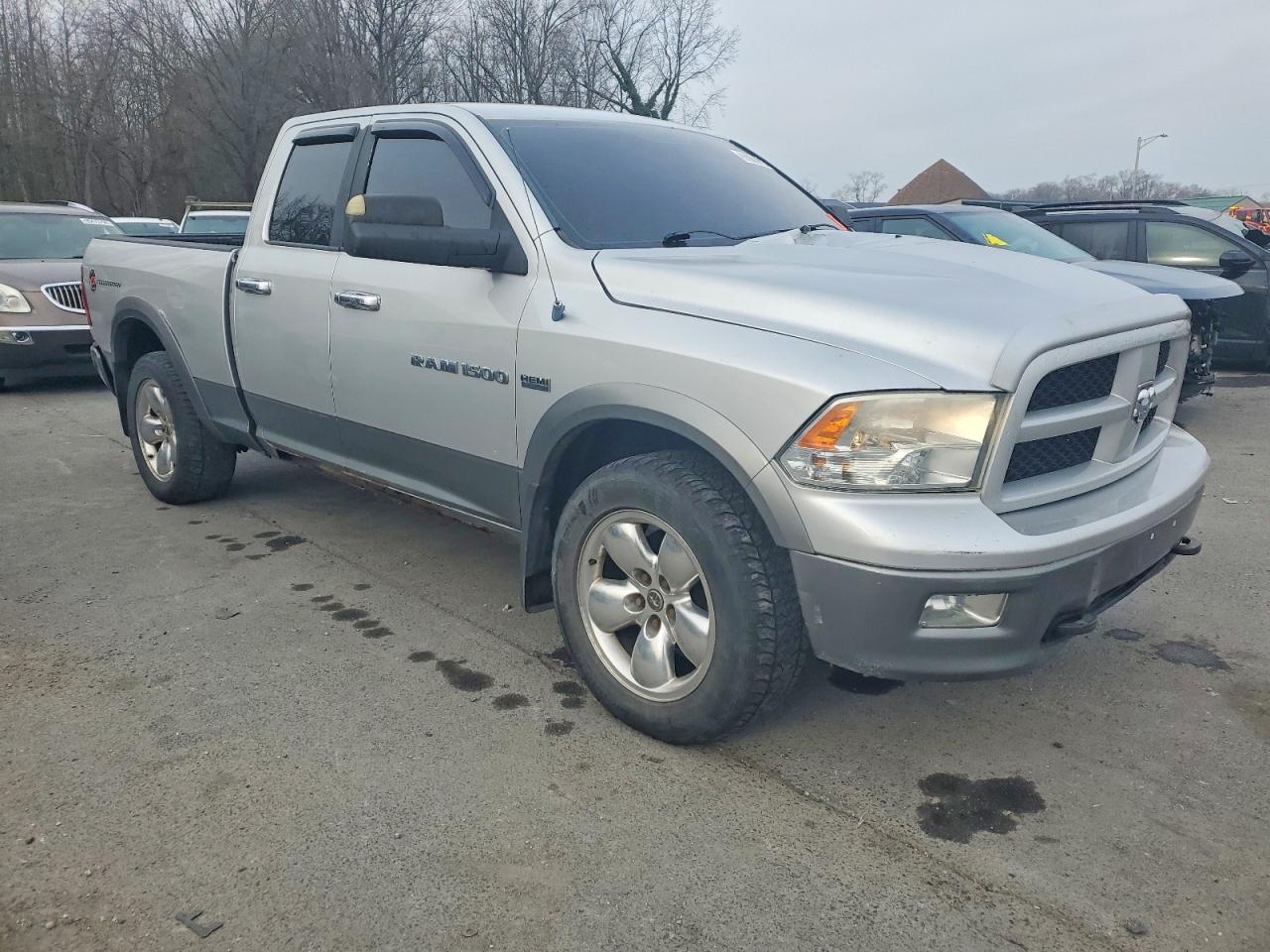 2011 DODGE RAM 1500 photo 4