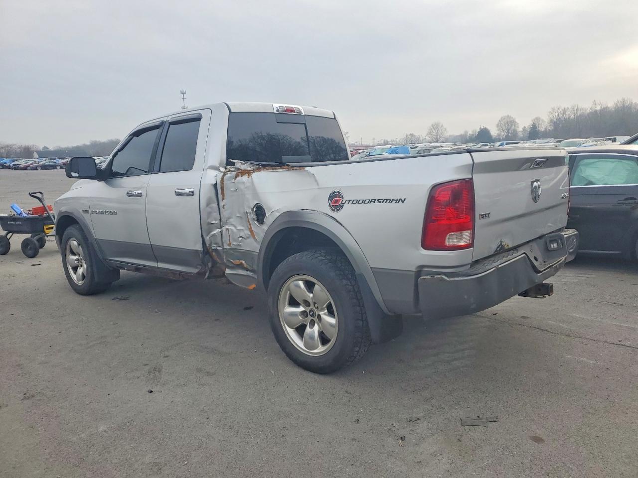 2011 DODGE RAM 1500 photo 2