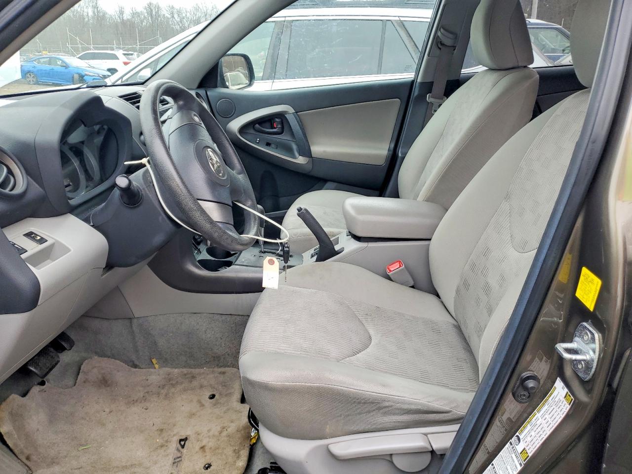 2010 TOYOTA RAV4 photo 7