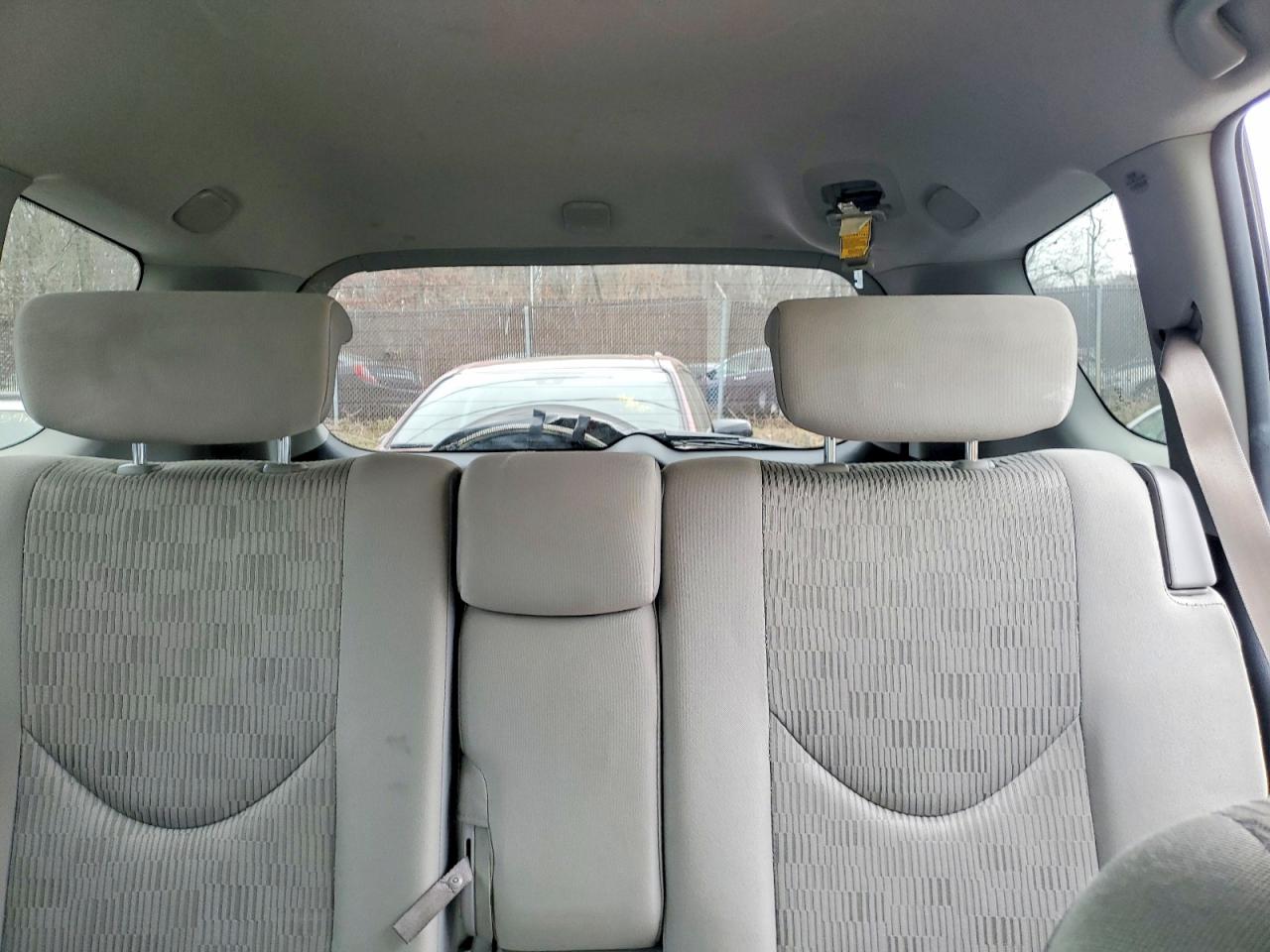 2010 TOYOTA RAV4 photo 10