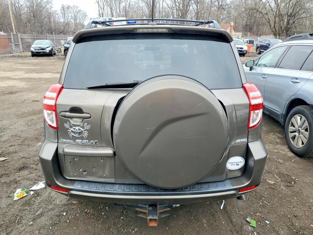 2010 TOYOTA RAV4 photo 6