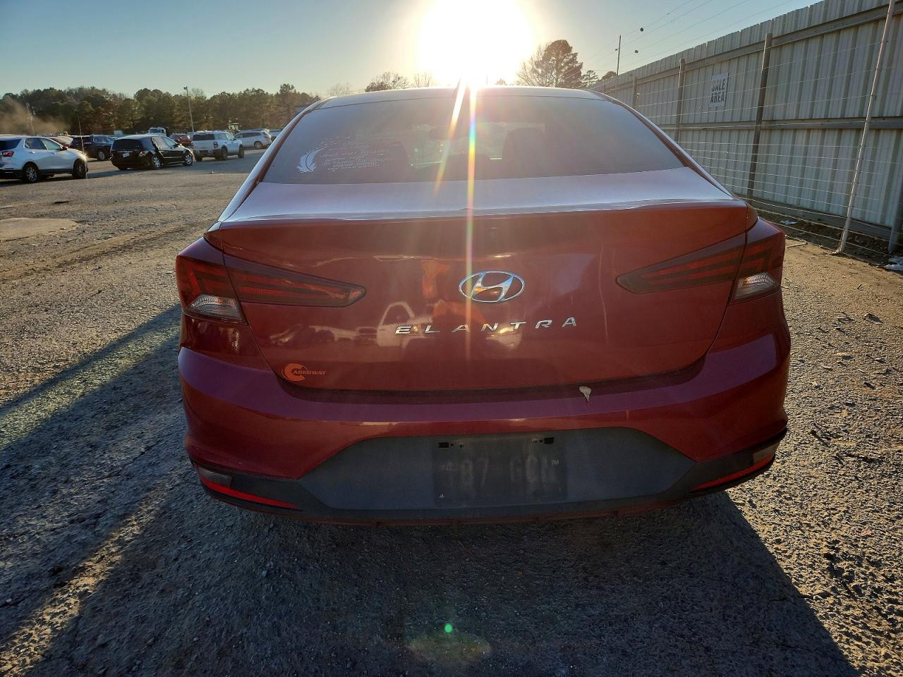 2020 HYUNDAI ELANTRA SEL photo 6