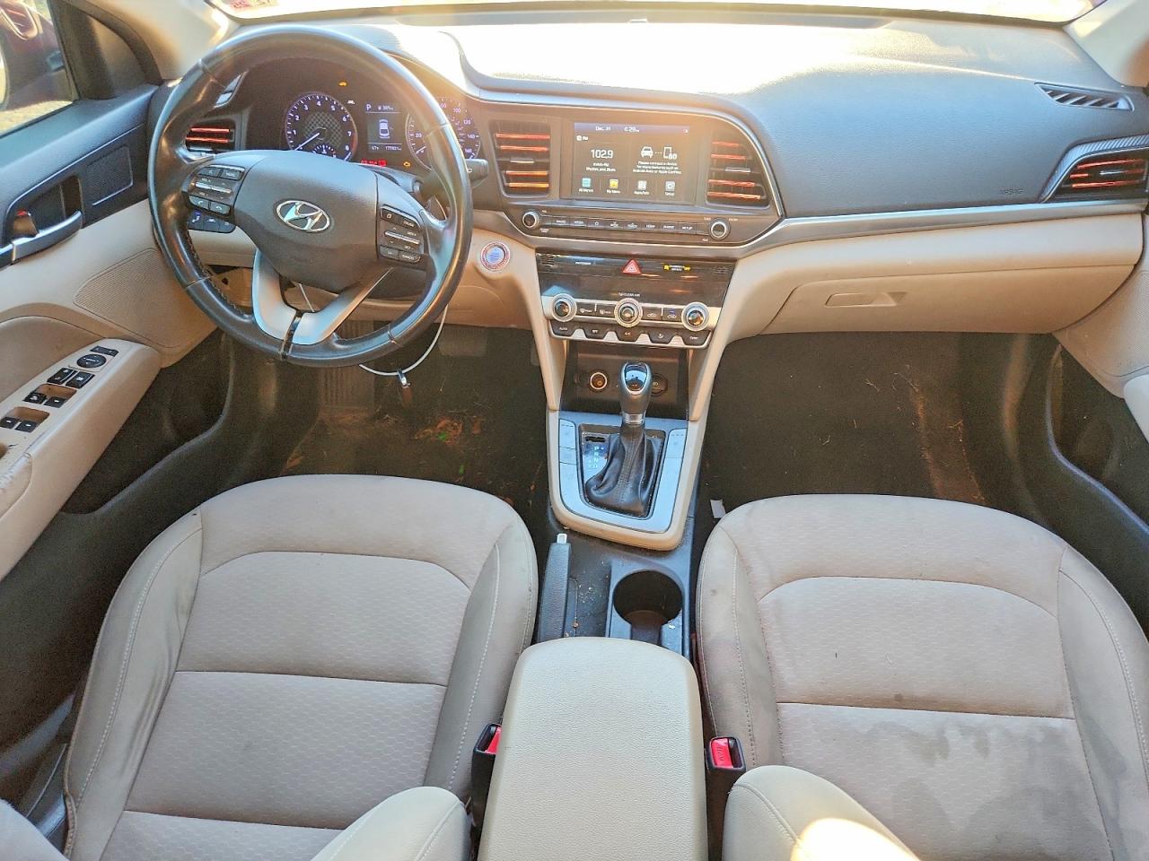 2020 HYUNDAI ELANTRA SEL photo 8