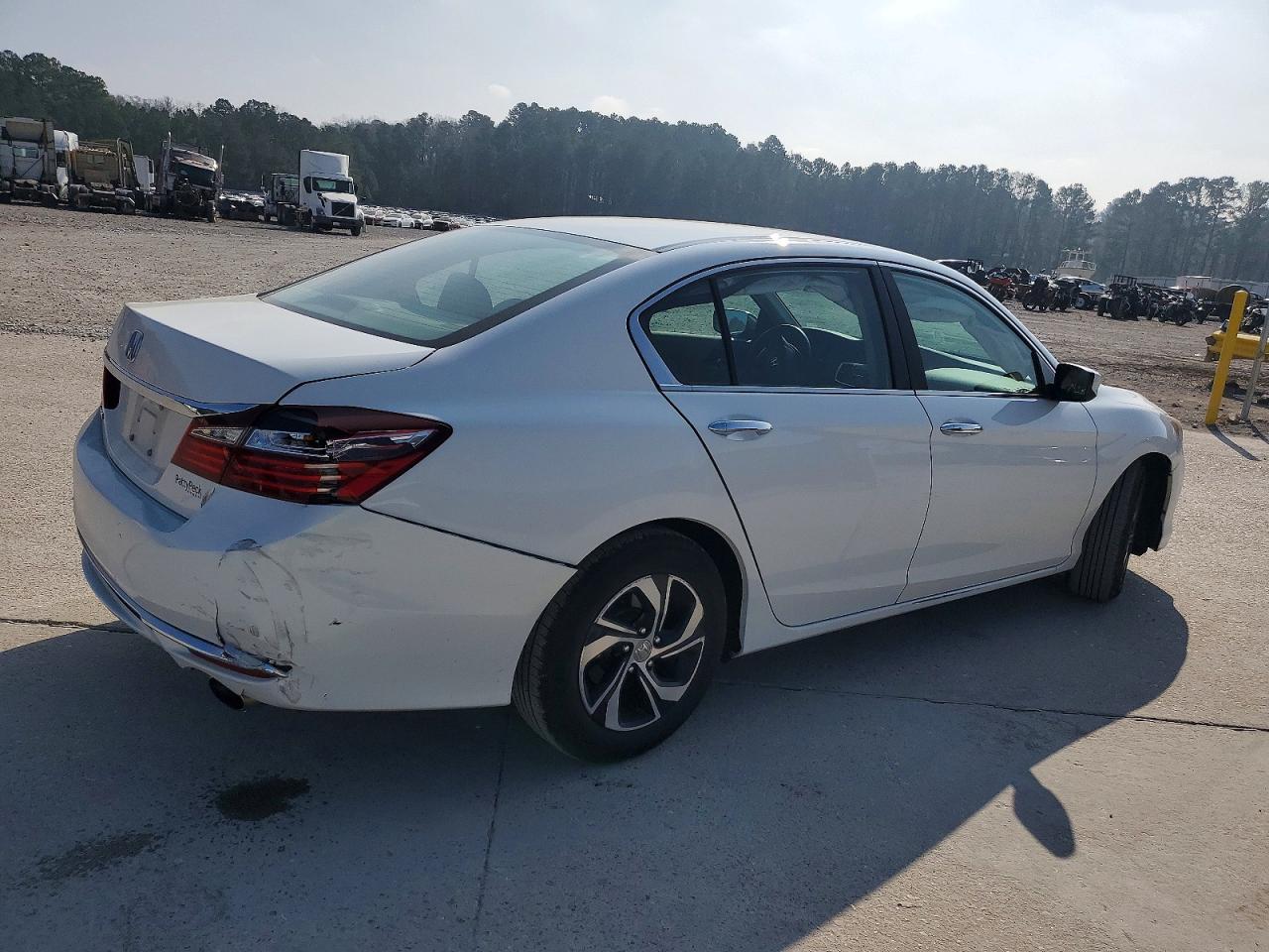 2016 HONDA ACCORD LX photo 3
