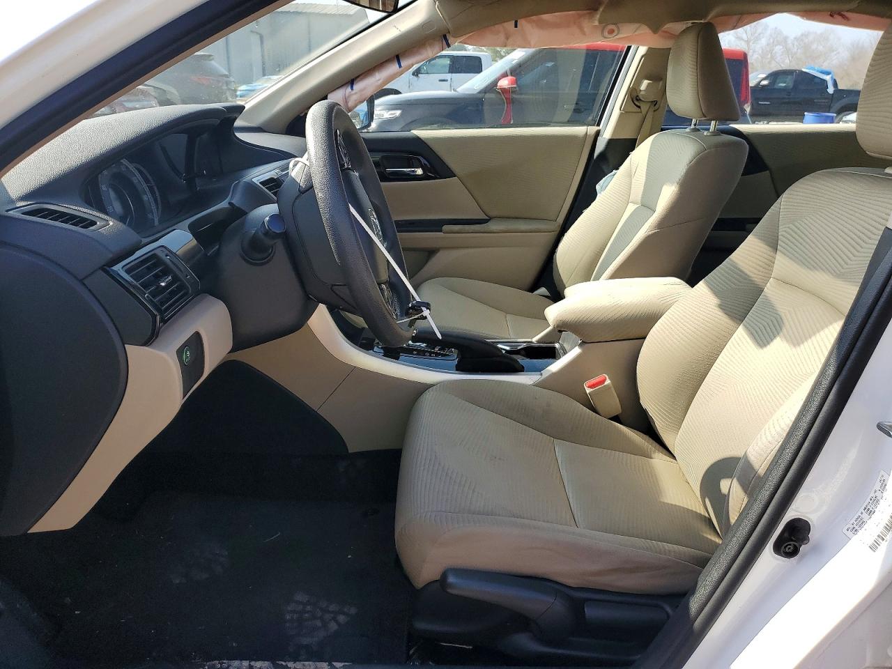 2016 HONDA ACCORD LX photo 7